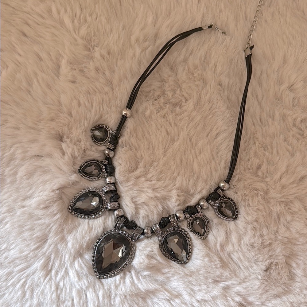 Elegant Black Statement Necklace